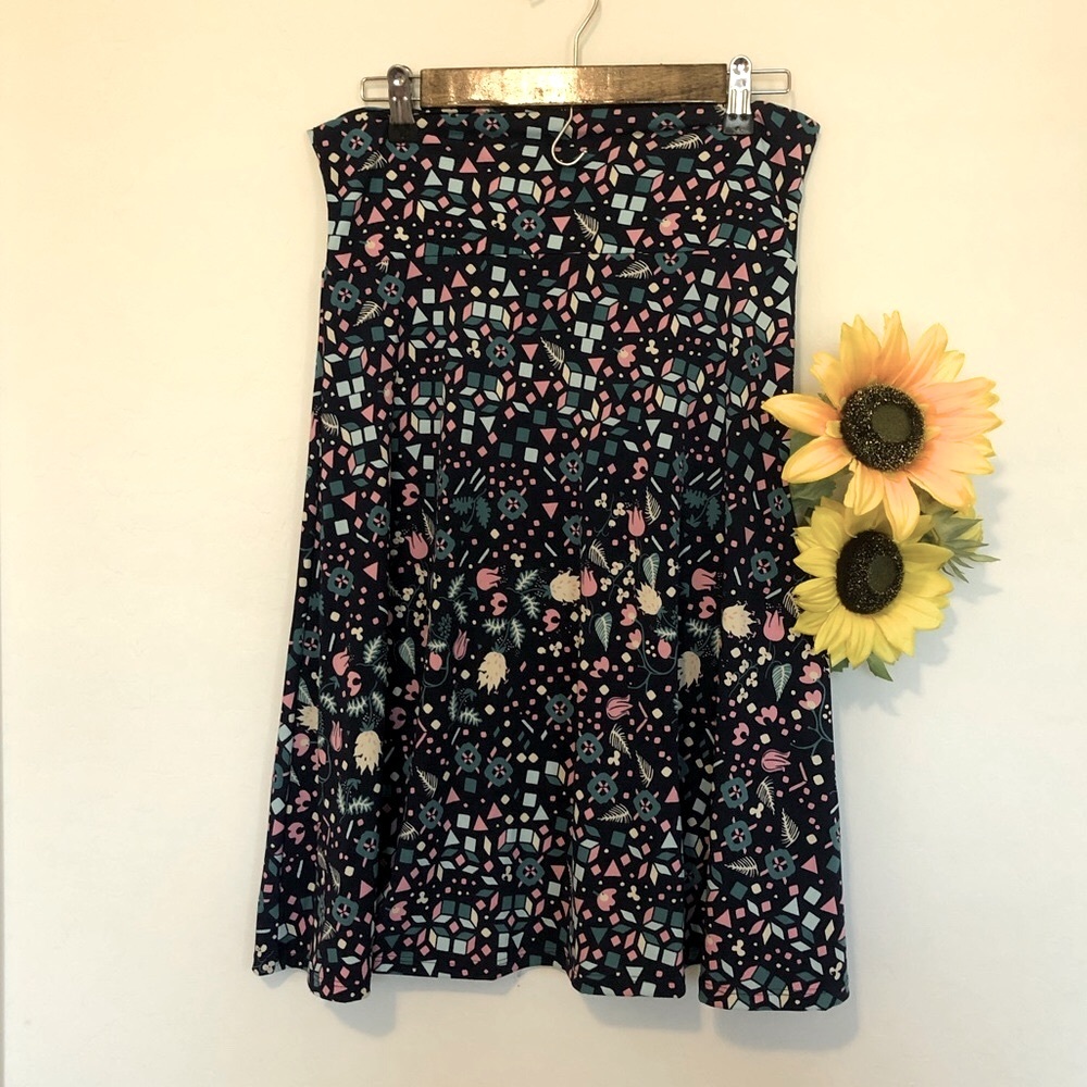 🌸LuLaRoe Azure Skirt🌸